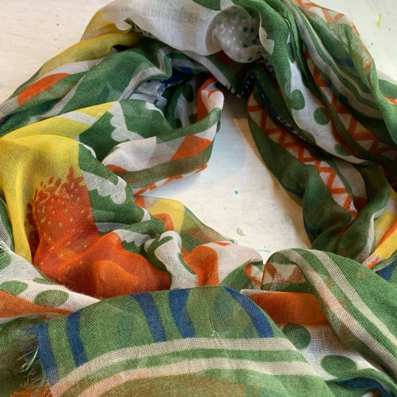 Flowy Scarves - Picture 2 of 3